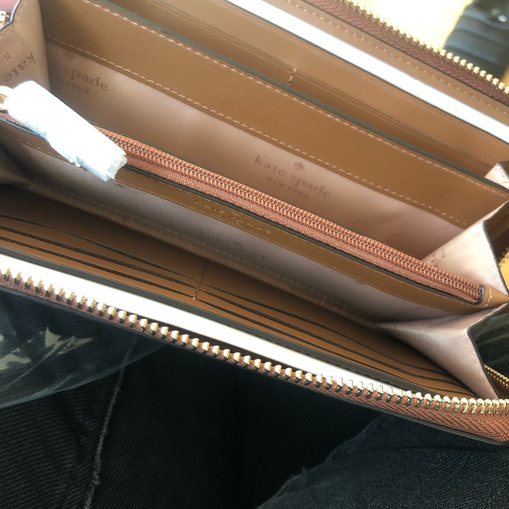 Wallet - Picture 2 of 2